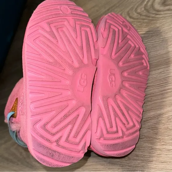 Kid's UGG Boots Pink Mini Short Uggs with cute Pastel Rainbow Watercolor Straps