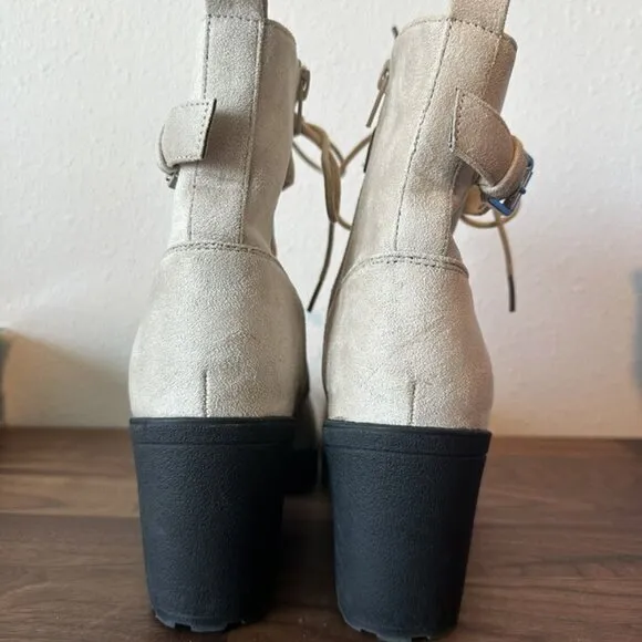 Koi Footwear Suede Beige Combat Boots Heeled Zip Up Buckles Size 6
