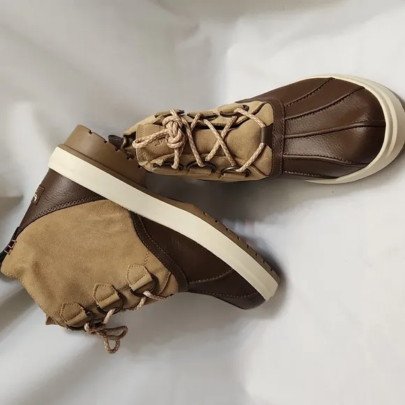 Koolaburra by UGG Tan Brown Leather Lace-up Winter boots (w size 9)
