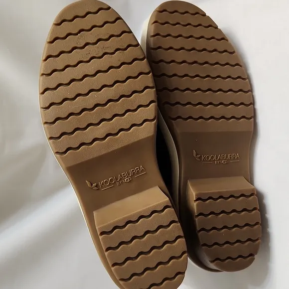 Koolaburra by UGG Tan Brown Leather Lace-up Winter boots (w size 9)
