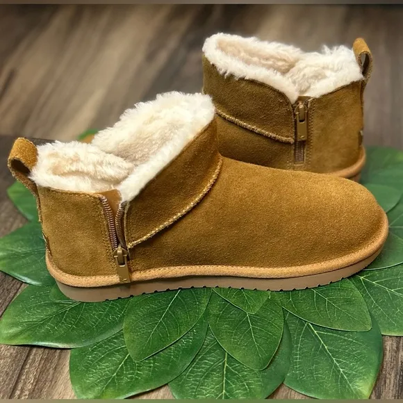 KOOLABURRA By UGG Ultra Mini Winter Boots NWT and Box