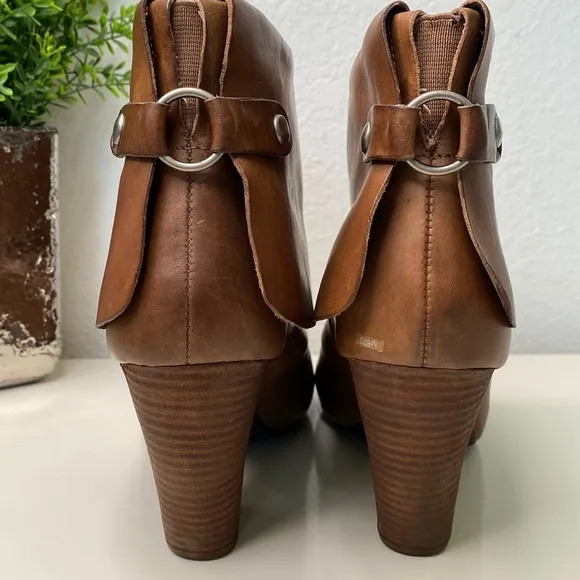 Kork-Ease Ankle Boot Bootie Cuffed Leather Size 9 Chestnut Brown