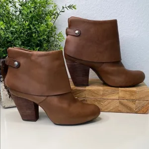 Kork-Ease Ankle Boot Bootie Cuffed Leather Size 9 Chestnut Brown