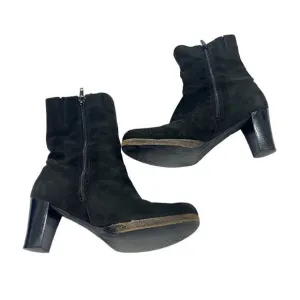 La Canadienne black suede zipped calf length boots size 6.5 M