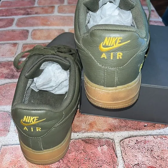 LAST CHANCE Nike Air Force 1 Low Gore-Tex Sneakers shoes men’s sz 10