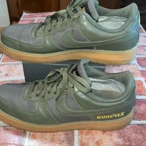 LAST CHANCE Nike Air Force 1 Low Gore-Tex Sneakers shoes men’s sz 10