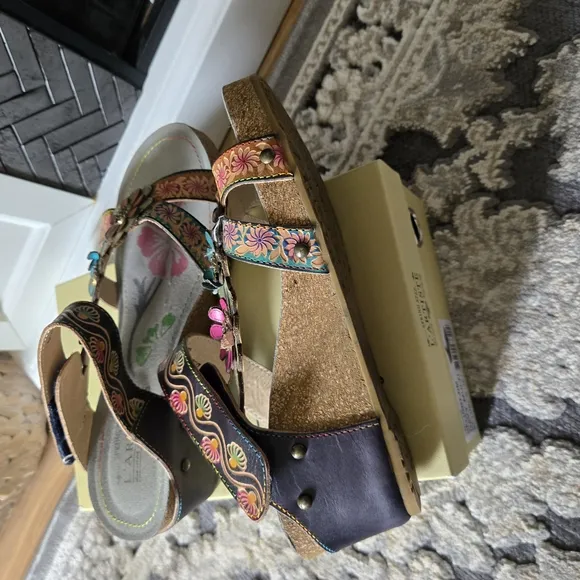 L'ATISTE Multicolor Bohemian Sandals Floral Embellished