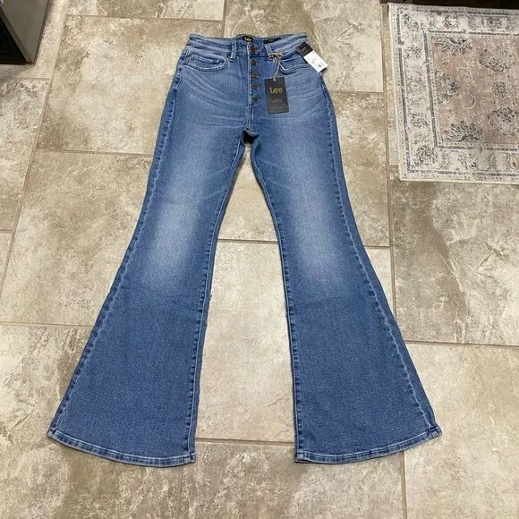 Lee Vintage Modern High Rise Flare Jeans 28x33 NWT Stretch Distressed Denim