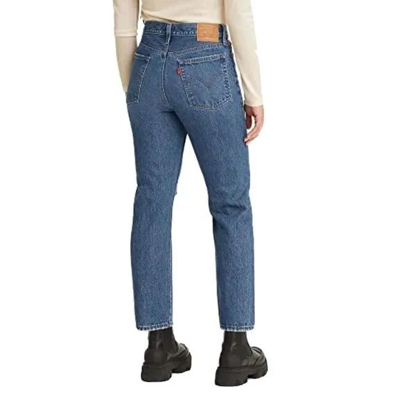 Levi’s women’s premium wedgie straight jeans destructed Oxnard drive med sz 31