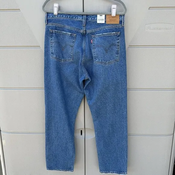 Levi’s women’s premium wedgie straight jeans destructed Oxnard drive med sz 31