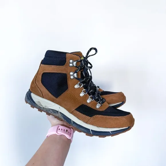 LL Bean Mountain Classic Mens Brown Waterproof Hiking Boots Camping Outdoors