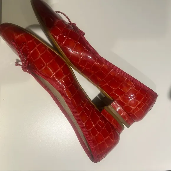 Lodi Red Leather Crocodile Pattern Ballet Flats SZ 38 Made in Spain