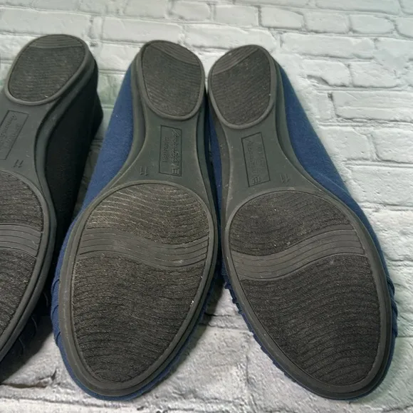 Lot of 2 size 11 American Eagle Women's Bree Pleated Ballet Flat Shoes Blu Black