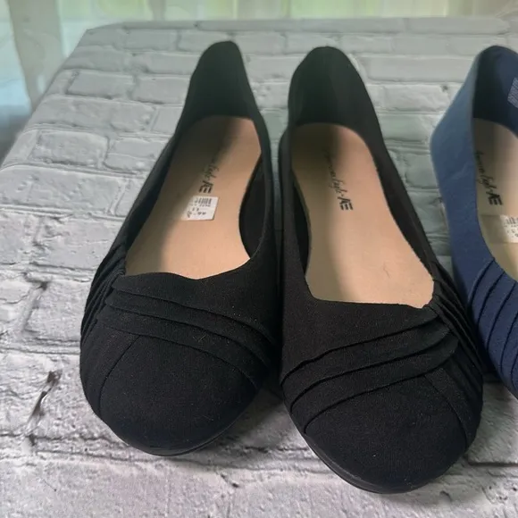 Lot of 2 size 11 American Eagle Women's Bree Pleated Ballet Flat Shoes Blu Black