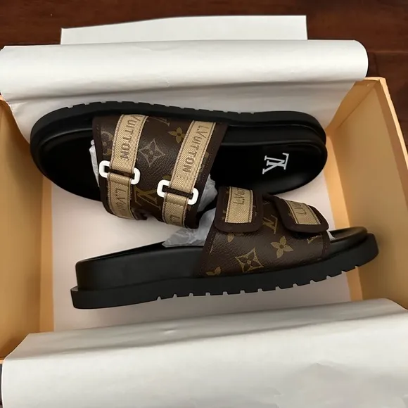 Louis Vuitton Black and Brown Sandals Sleek Modern Design