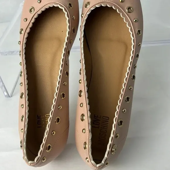LOVE Moschino Rosa Studded Scalloped Ballet Flats Grommet Size 39 US 9