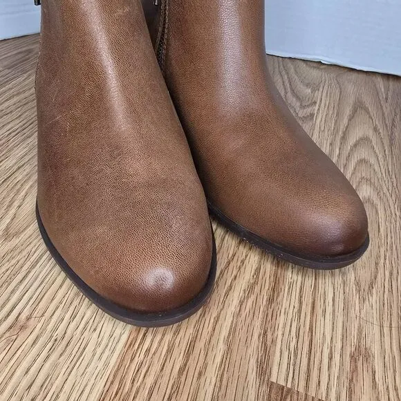 Lucky Brand LK-Basel Boots Womens 9.5M Brown Leather Ankle Booties Zip 1.5&quot; Heel