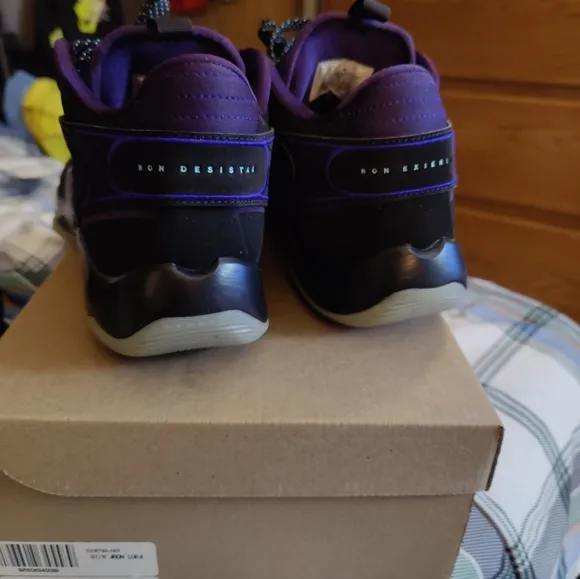 Luke 1's Purple And Black Galaxy Size 11