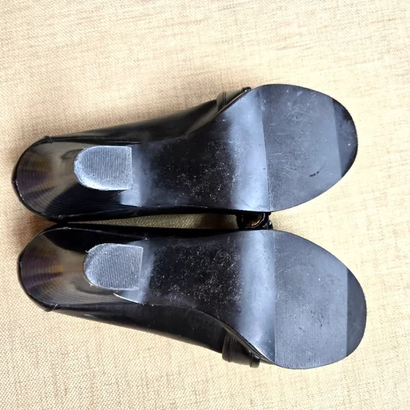 Madden Girl 4&quot; Heeled Black Leather Shoes, Decorative Buckle, Size 10