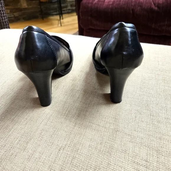 Madden Girl 4&quot; Heeled Black Leather Shoes, Decorative Buckle, Size 10