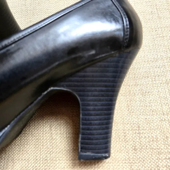 Madden Girl 4&quot; Heeled Black Leather Shoes, Decorative Buckle, Size 10