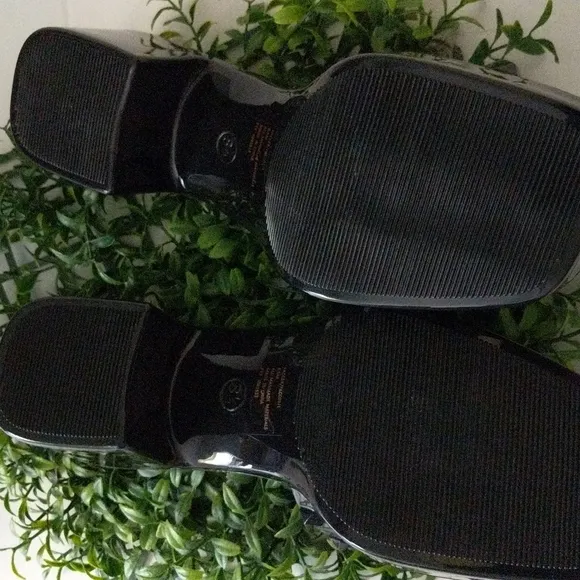 Madden Girl Black Rubber Jelly Sandals Shoes Block Heel Size 8.5