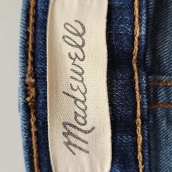 Madewell Jeans 9&quot; High Rise Button Fly Frayed Cuffs Size 27T