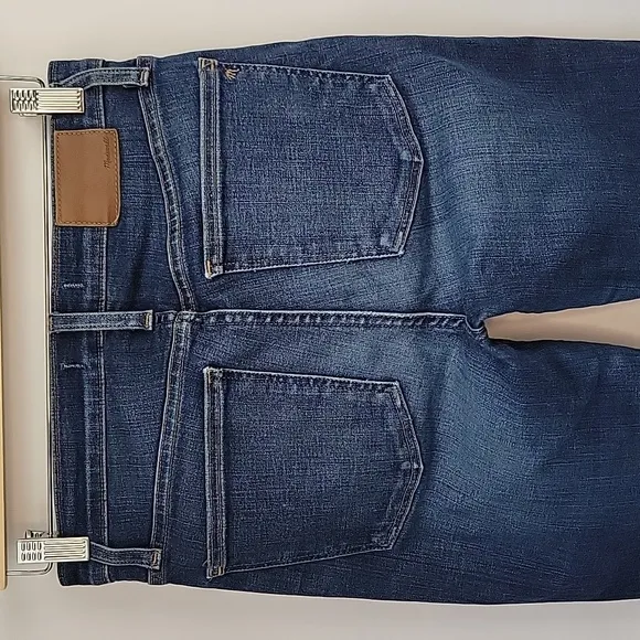 Madewell Jeans 9&quot; High Rise Button Fly Frayed Cuffs Size 27T