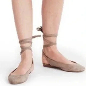 Madewell The April Ankle-Wrap Ballet Flat Suede Leather Round Toe Shoe Size 7.5