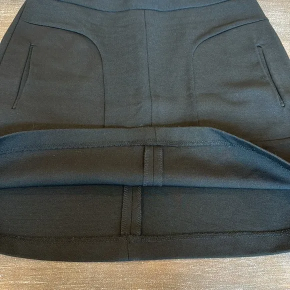 Maeve Anthropologie Mini Skirt Size 6 Black Pockets Exposed Back Zipper A-Line