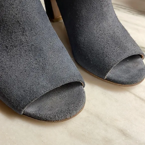 Maison Martin Margiela Blue Suede Peep-toe heel, side zip size 36.5 (6.5)