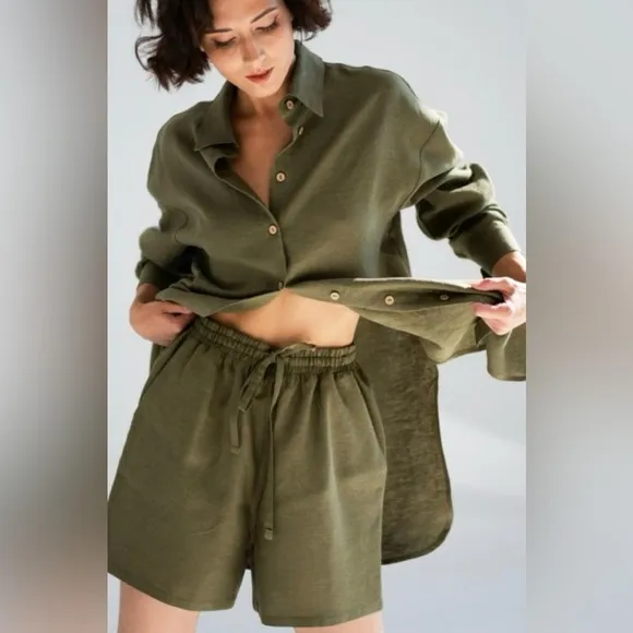 Mango - Women's, Linen Shorts - Khaki. Size: XXL. NWT. (1116)