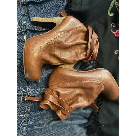 Marc by Marc Jacobs Chic Brown Heeled Ankle Boots with Ruffled Design