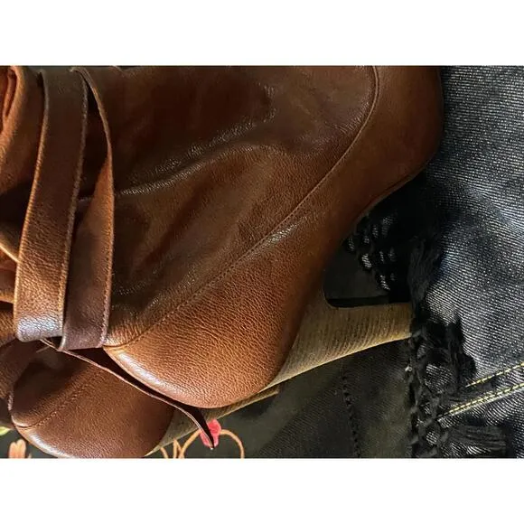 Marc by Marc Jacobs Chic Brown Heeled Ankle Boots with Ruffled Design