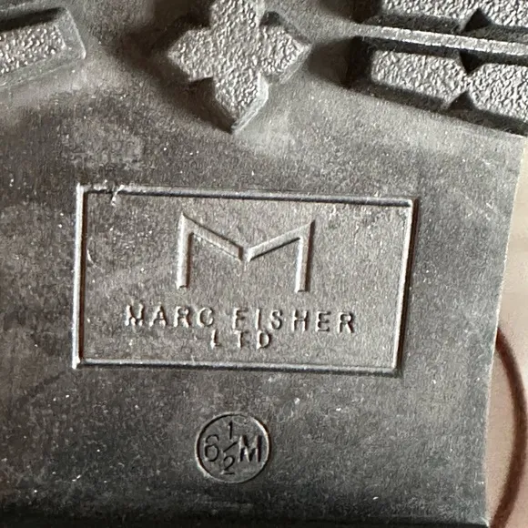 MARC FISHER LTD - SIZE: 8.5- Izzie Shearling Leather Lug Sole Winter Boots -NEW!