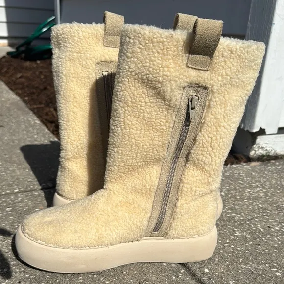 Marni Beige Shearling Boots with Red Logo