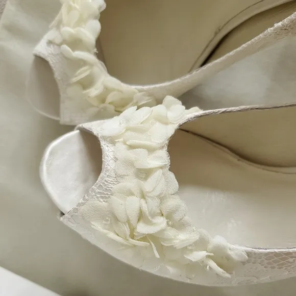 Menbur Novia REA Women's Ivory Heels Wedding Bridal Floral Lace Size 40