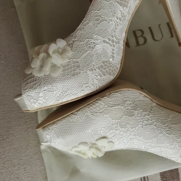 Menbur Novia REA Women's Ivory Heels Wedding Bridal Floral Lace Size 40