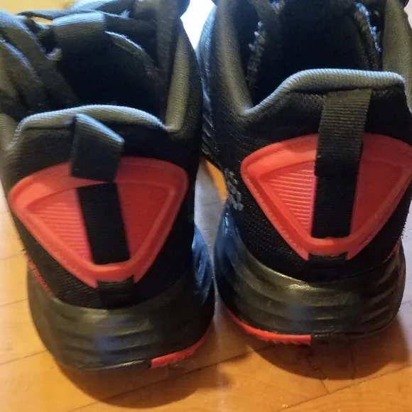 Men's Adidas Ownthegame basketball black red sneakers shoes size 12