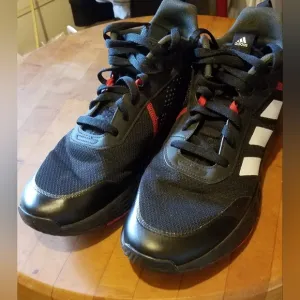 Men's Adidas Ownthegame basketball black red sneakers shoes size 12