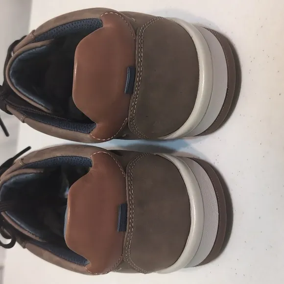 Men's Florsheim shoe Co. Brown Comfortech lace up leather sneakers size 11 NWT