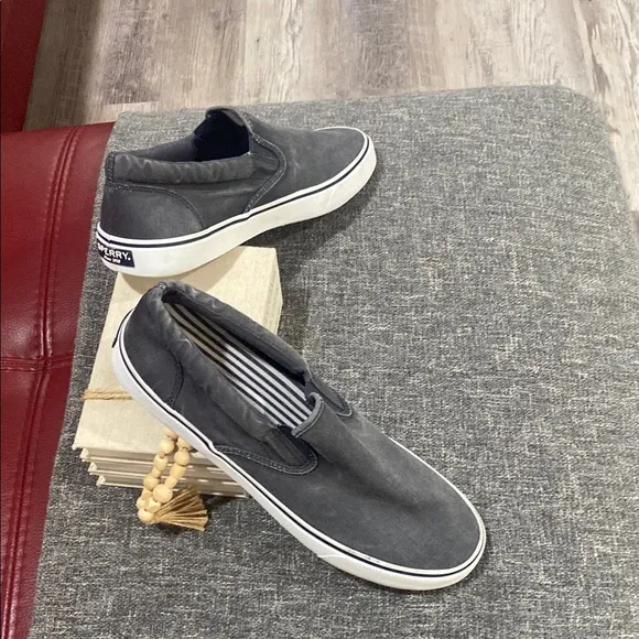 Men's Gray Slip-On Shoes