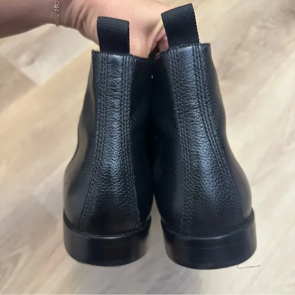 Men’s Hugo Boss Modern Zip Black Leather Boots size 10.5