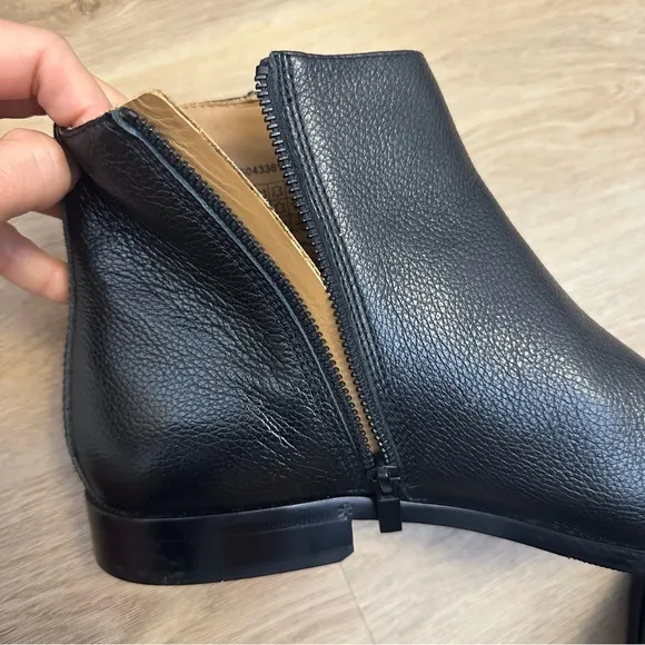 Men’s Hugo Boss Modern Zip Black Leather Boots size 10.5
