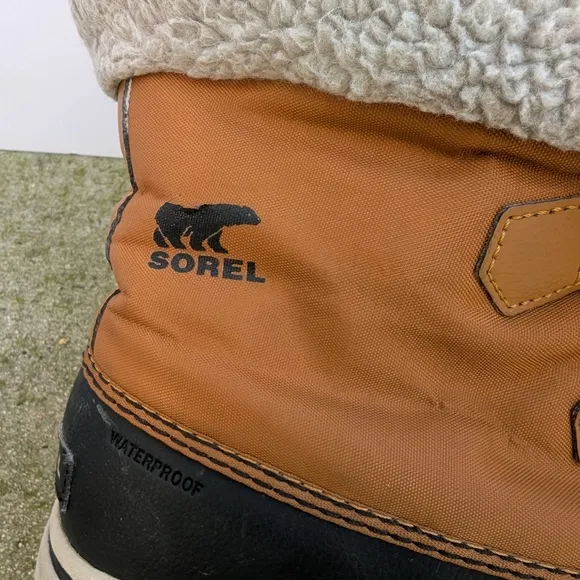 Men's Sorel Size 10 Tan / Orange and Black Waterproof Winter Boots