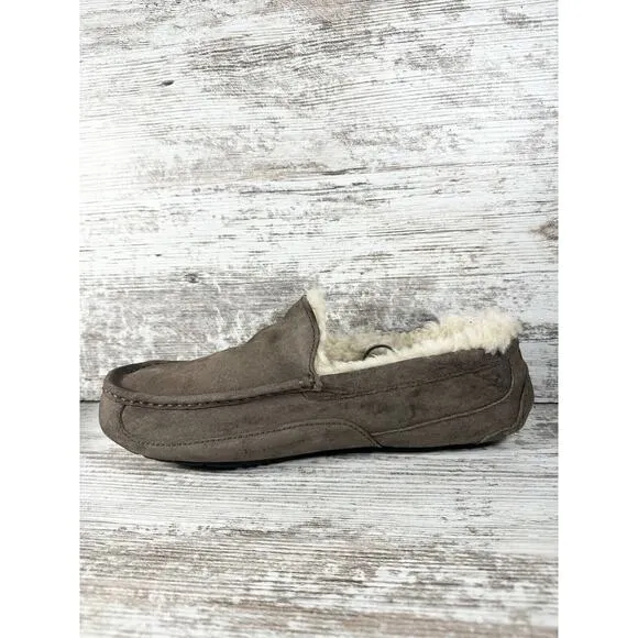 Men's UGG Ascot Brown Suede Sheepskin Lined Loafers Sz 11