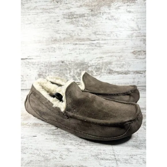 Men's UGG Ascot Brown Suede Sheepskin Lined Loafers Sz 11