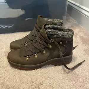 Merrell Eventyr Bluff Hiking Boots