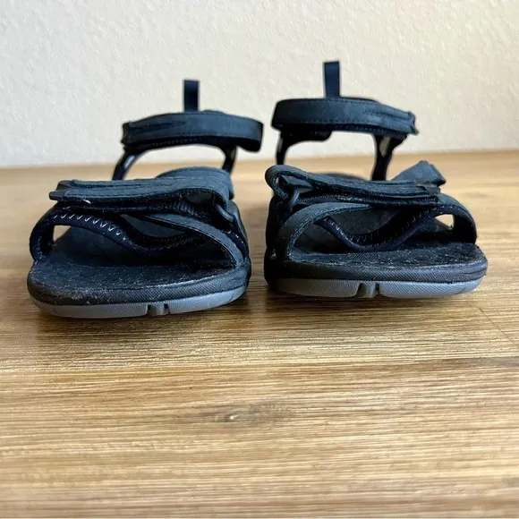 Merrell Form 2 Women Black Grip Soles Size 10 Performance Outdoor Hiking Sandals