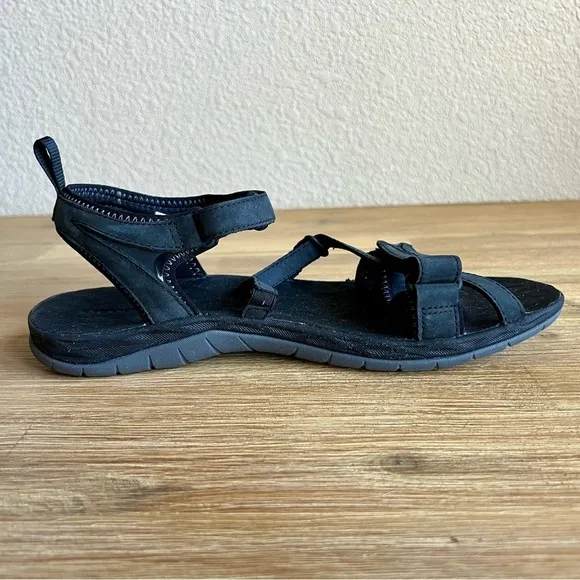 Merrell Form 2 Women Black Grip Soles Size 10 Performance Outdoor Hiking Sandals